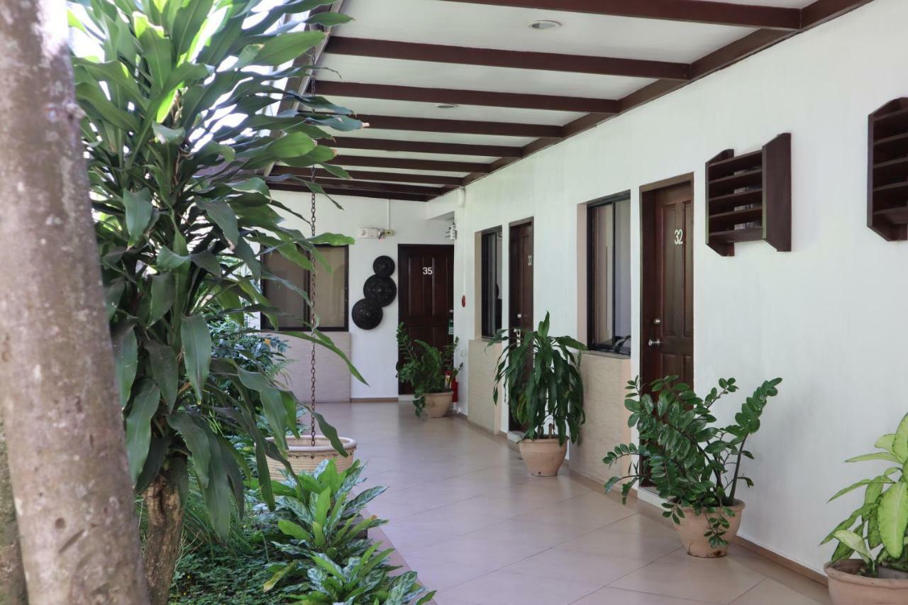 Domicilio Lorenzo Davao City Dış mekan fotoğraf